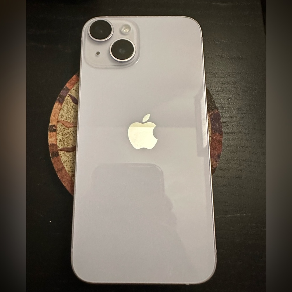 Lilac iPhone 14